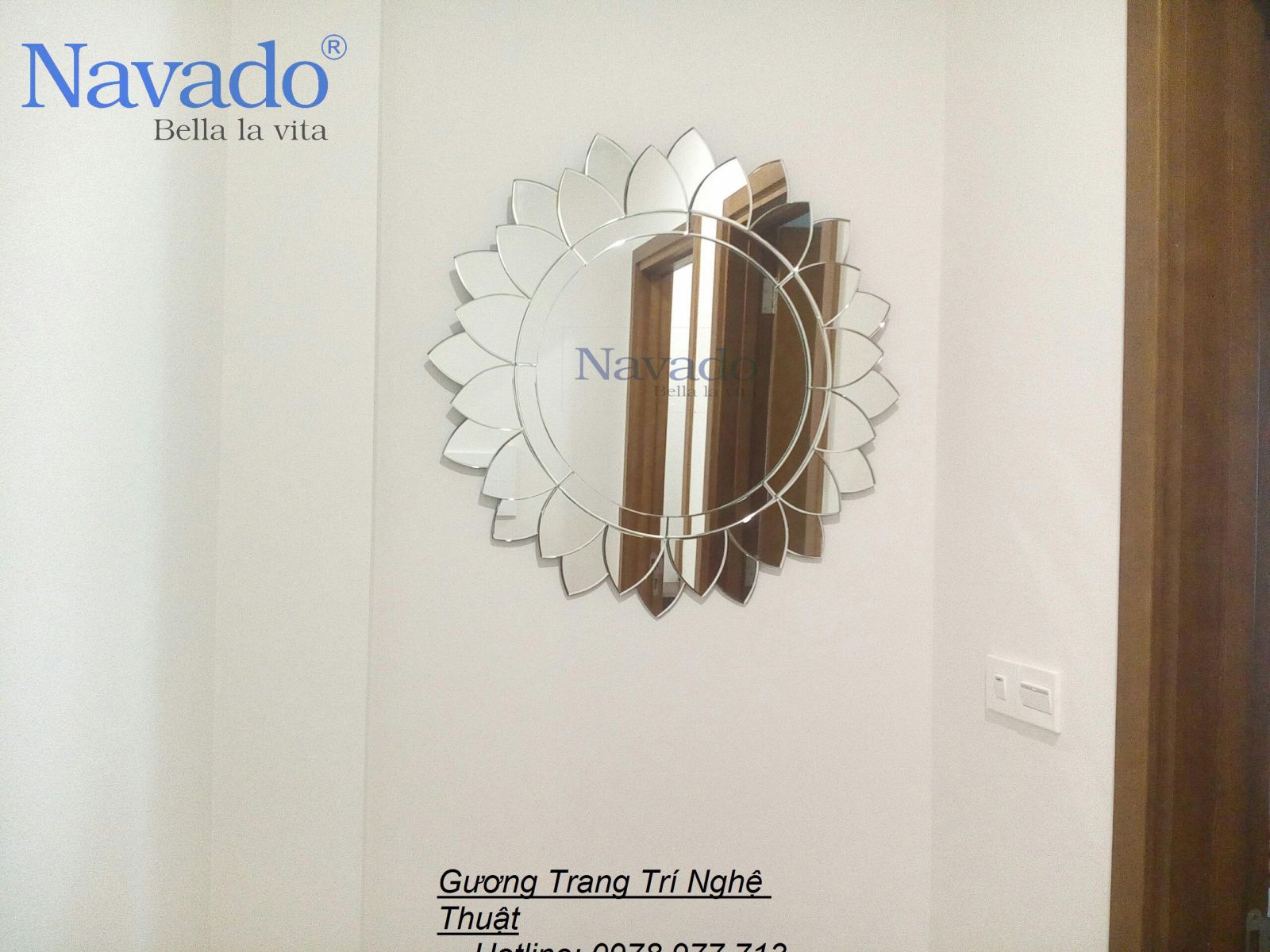 Xu hướng trang trí phòng khách bằng gương treo tường nghệ thuật Navado