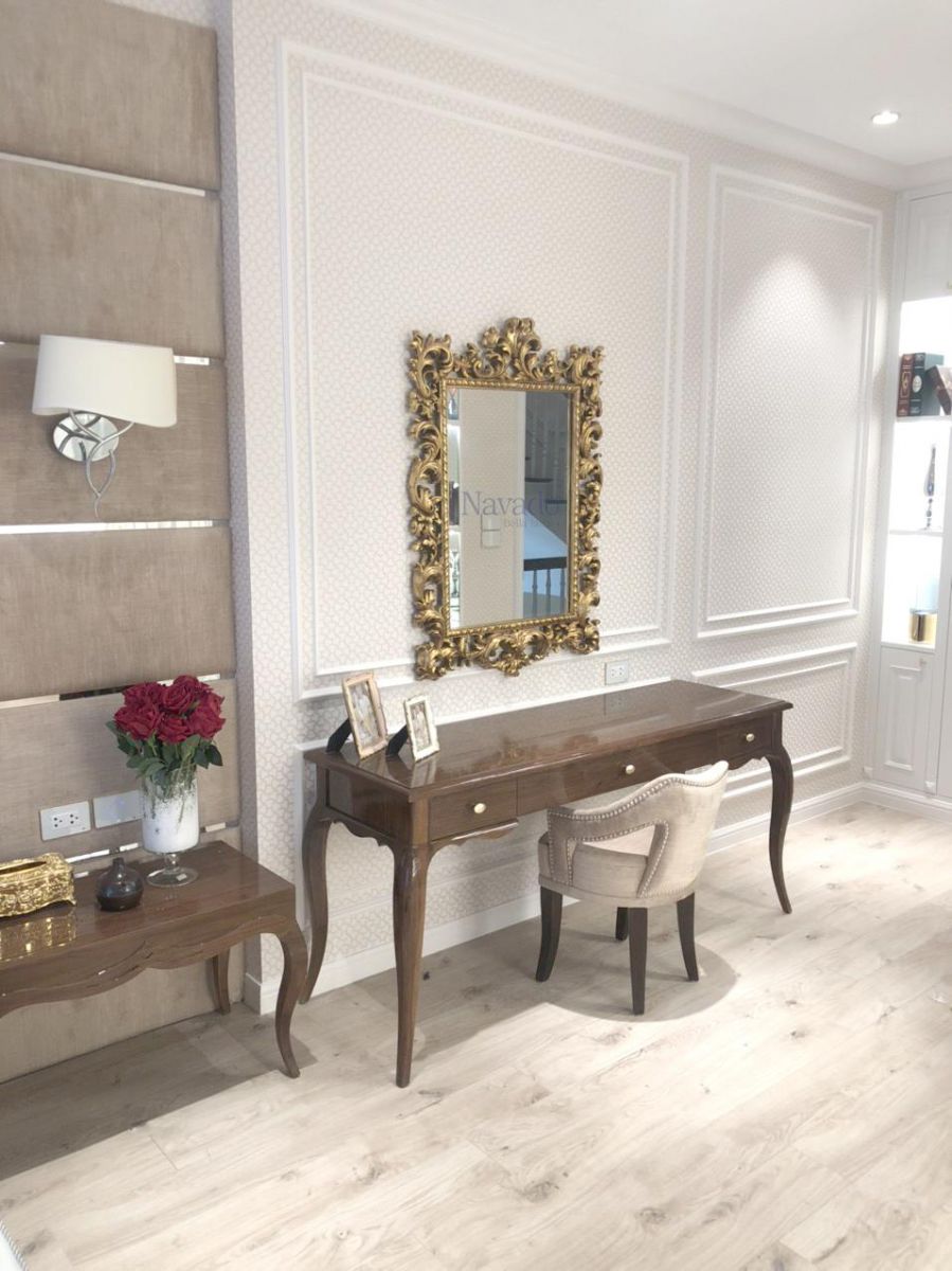 guong-trang-diem-tan-co-dien