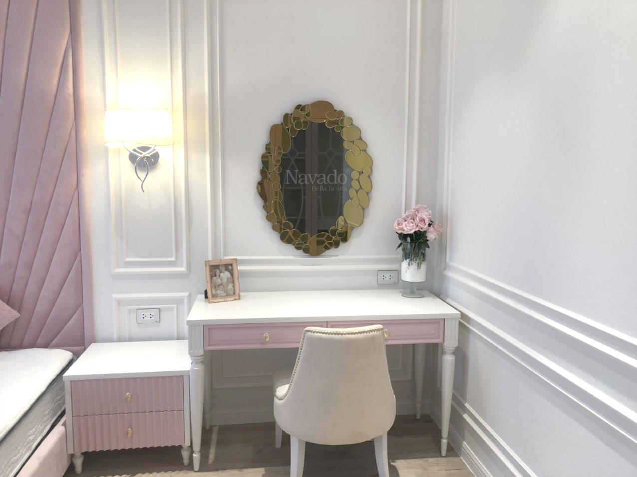 ban-guong-trang-diem-nghe-thuat-cao-cap