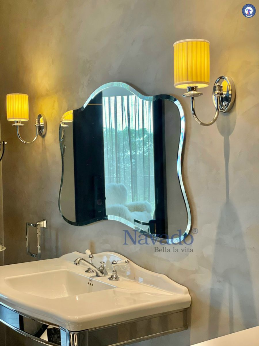 Gương mài vát cạnh treo tường nhà tắm